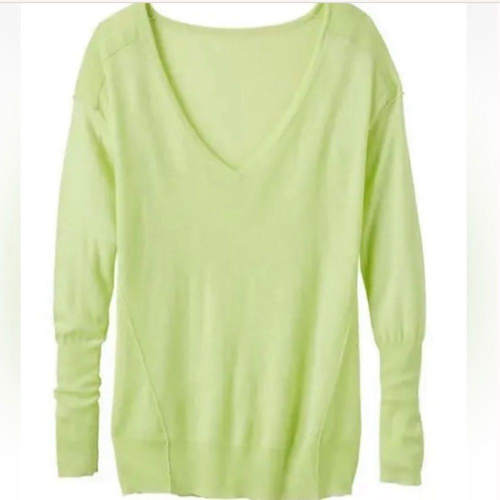 Athleta 100% Cashmere V Neck Sweater